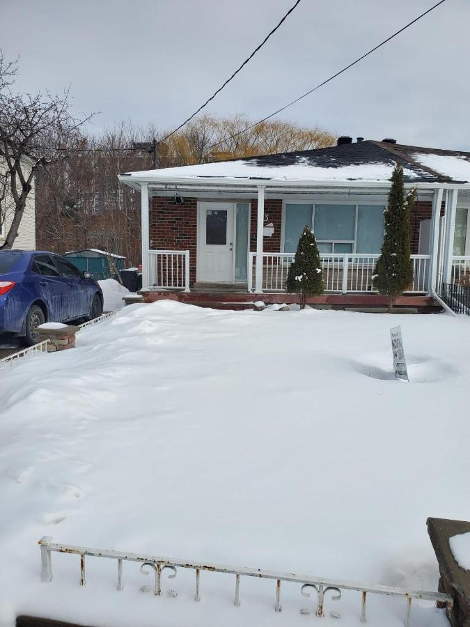 Maxwell Esabu Apartment Toronto Exterior photo